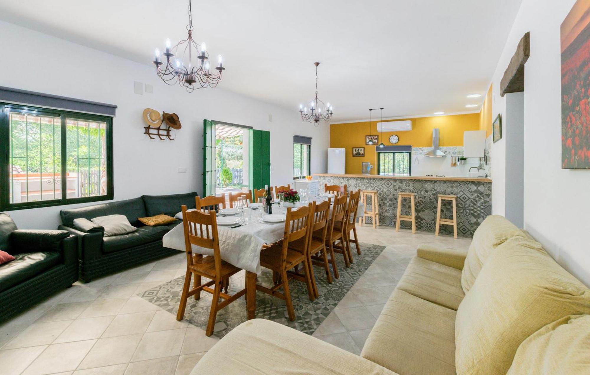 6 Bedroom Amazing Home In La Puebla De Los Infan Ла-Пуэбла-де-лос-Инфантес Экстерьер фото