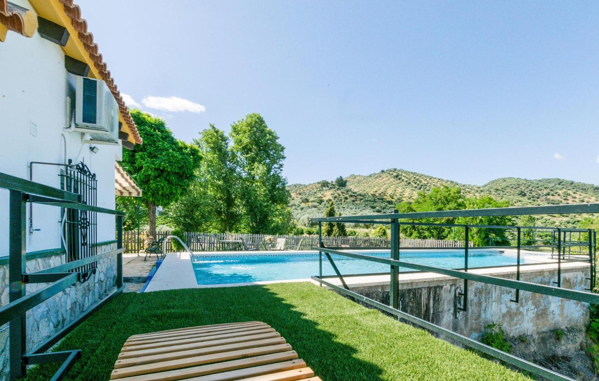 6 Bedroom Amazing Home In La Puebla De Los Infan Ла-Пуэбла-де-лос-Инфантес Экстерьер фото